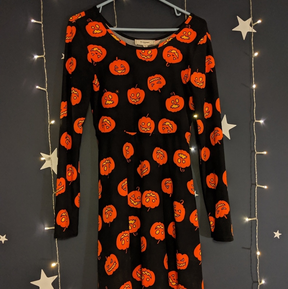 A Halloween jack-o'-lantern long sleeve dress